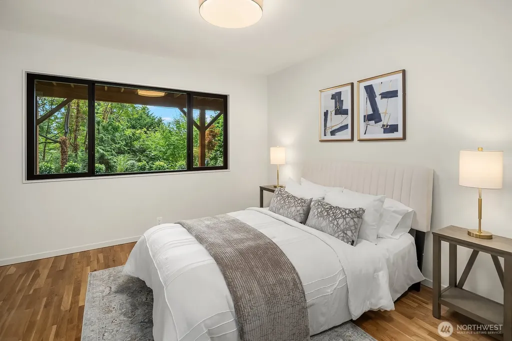 6750 W Mercer Way Mercer Island WA 98040