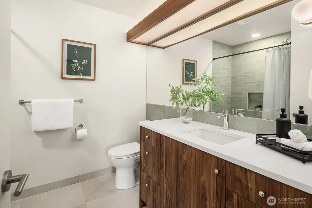 6750 W Mercer Way Mercer Island WA 98040