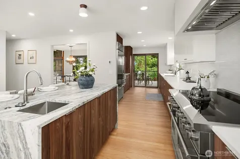 6750 W Mercer Way Mercer Island WA 98040