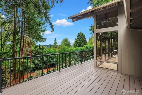 6750 W Mercer Way Mercer Island WA 98040