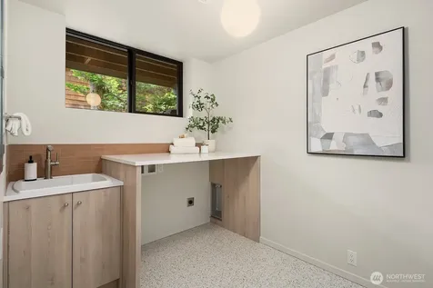 6750 W Mercer Way Mercer Island WA 98040