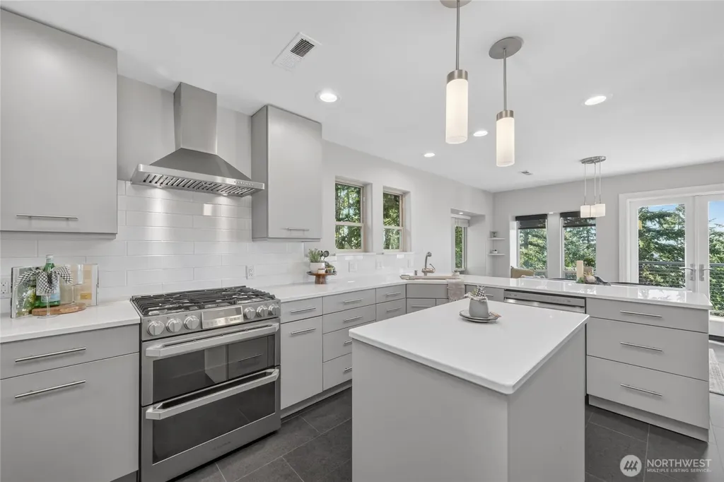 104 Morey Avenue Bellingham WA 98225