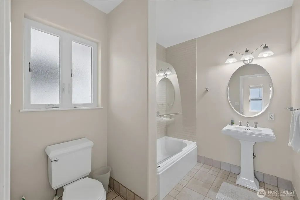104 Morey Avenue Bellingham WA 98225