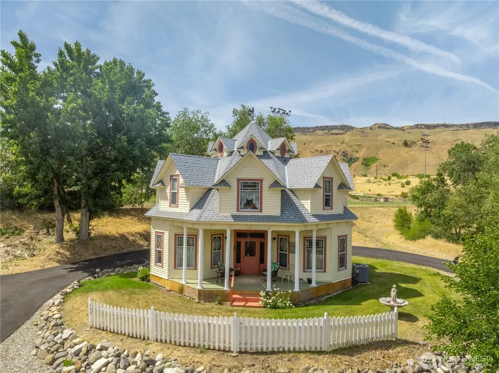 600 12th Street Bridgeport WA 98813