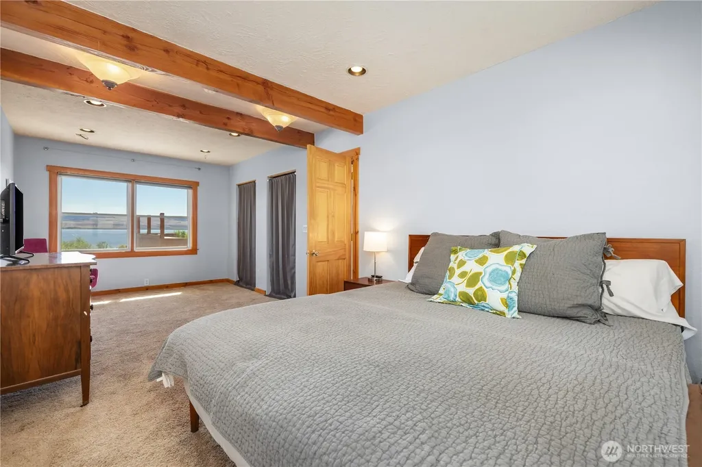 622 S 1st Street Brewster WA 98812