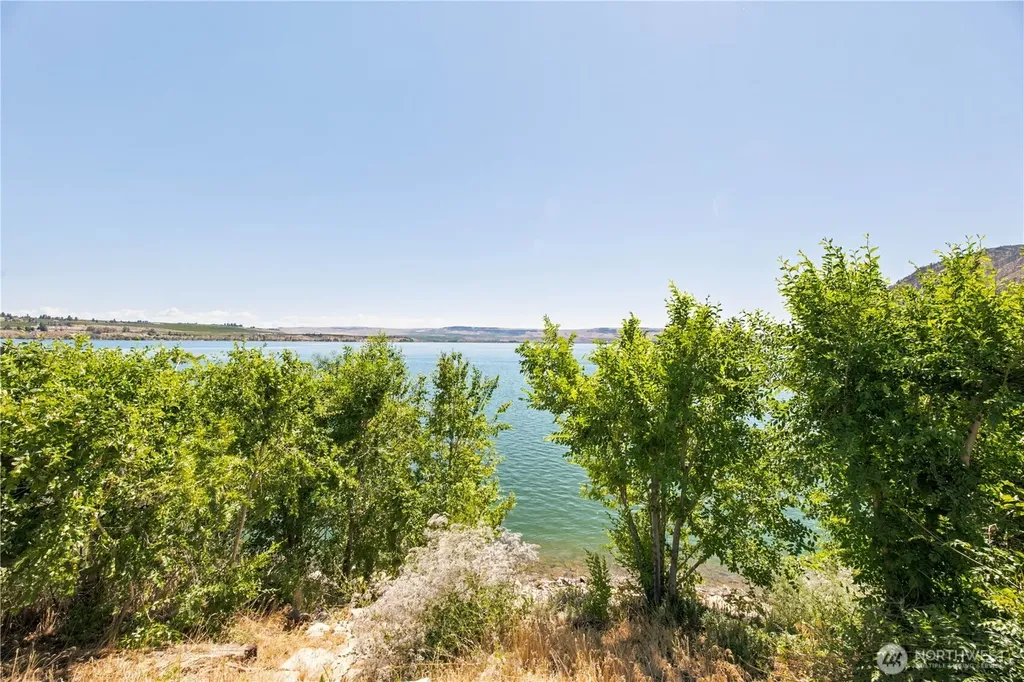 622 S 1st Street Brewster WA 98812