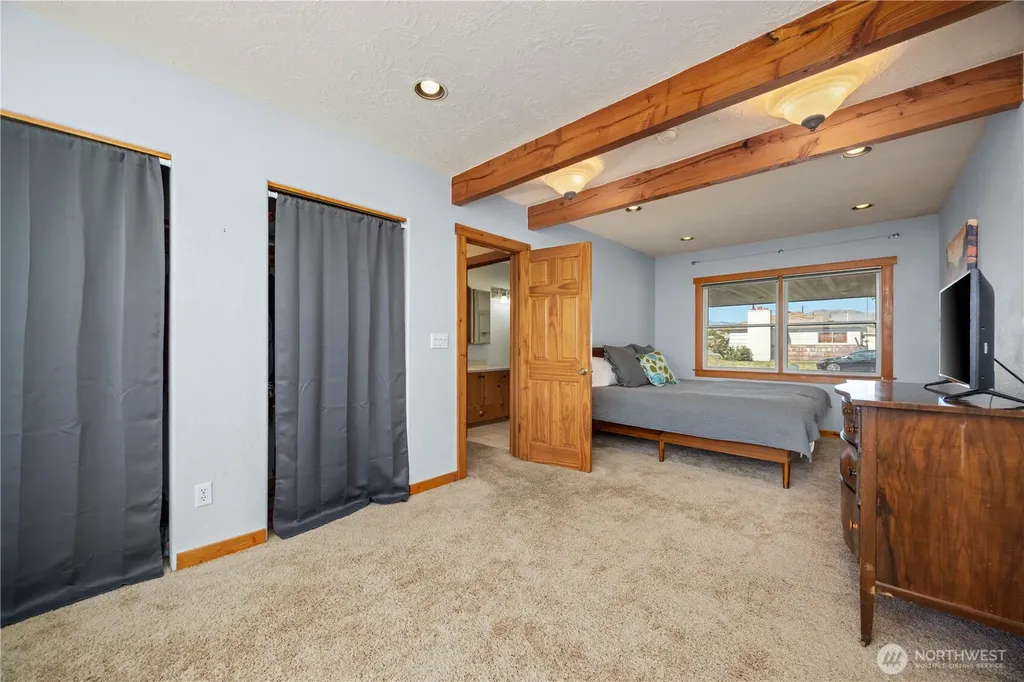 622 S 1st Street Brewster WA 98812