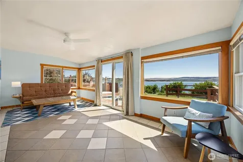 622 S 1st Street Brewster WA 98812