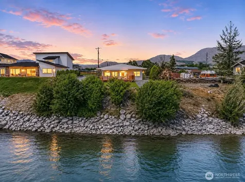 622 S 1st Street Brewster WA 98812