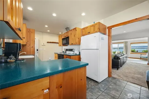 622 S 1st Street Brewster WA 98812