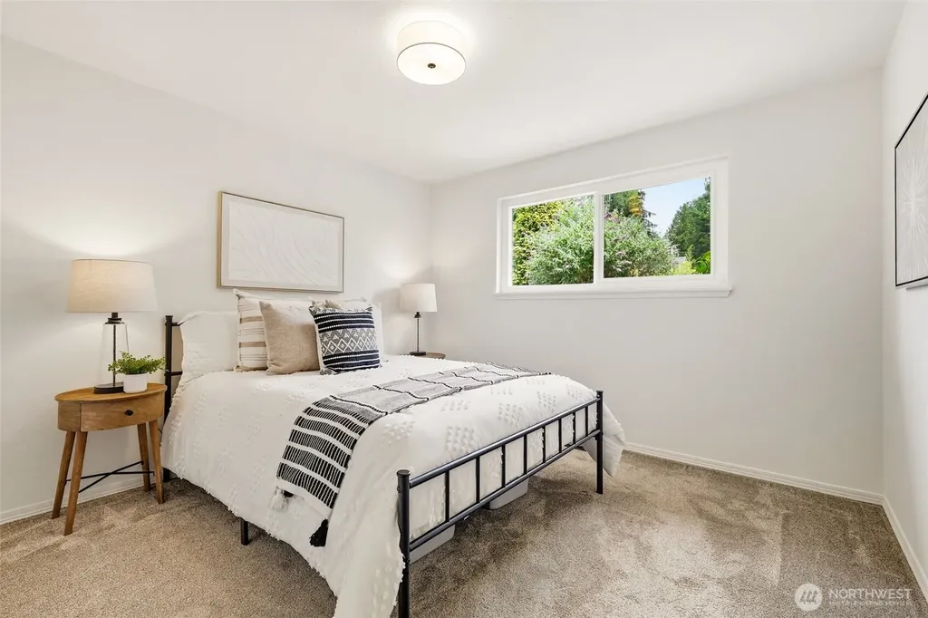20211 24th Avenue NE Shoreline WA 98155