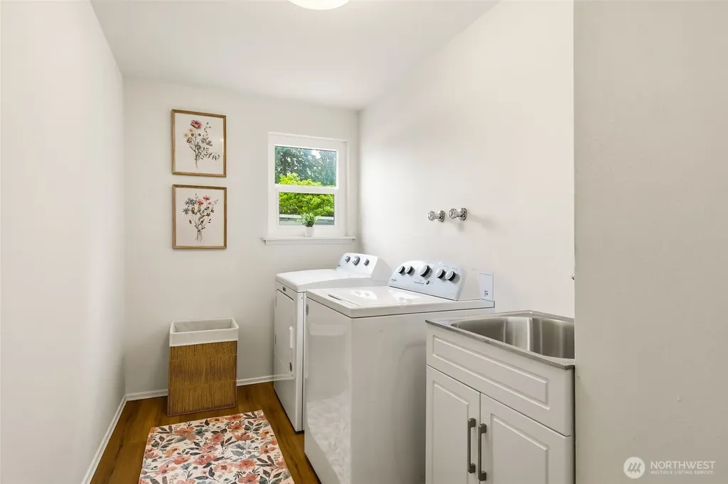20211 24th Avenue NE Shoreline WA 98155