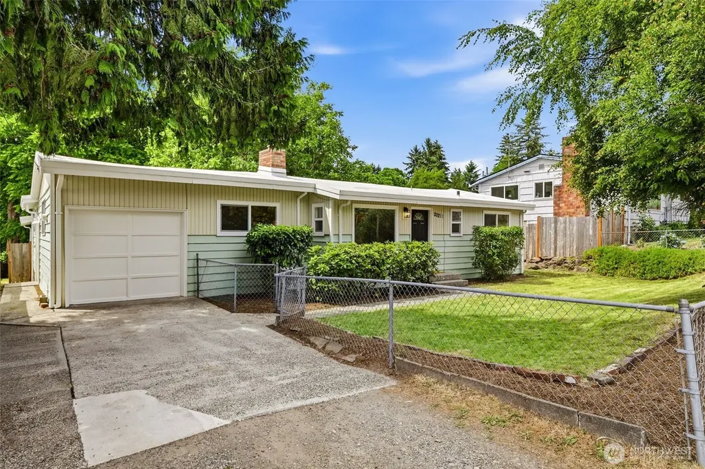 20211 24th Avenue NE Shoreline WA 98155