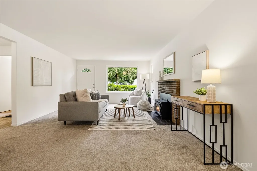 20211 24th Avenue NE Shoreline WA 98155