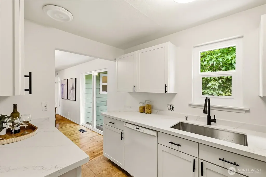 20211 24th Avenue NE Shoreline WA 98155