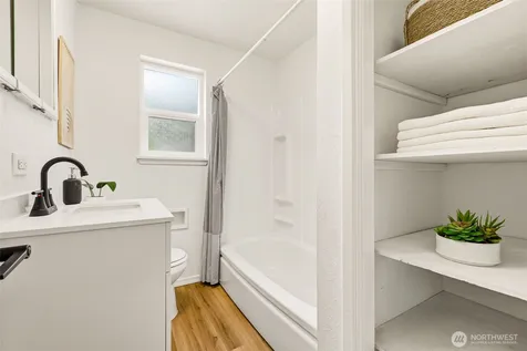 20211 24th Avenue NE Shoreline WA 98155