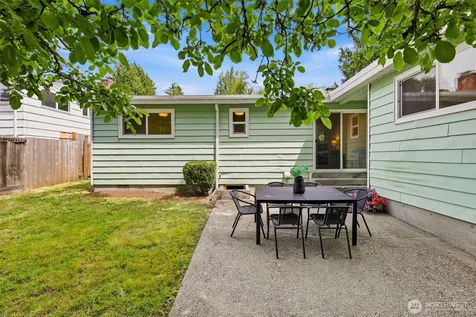 20211 24th Avenue NE Shoreline WA 98155