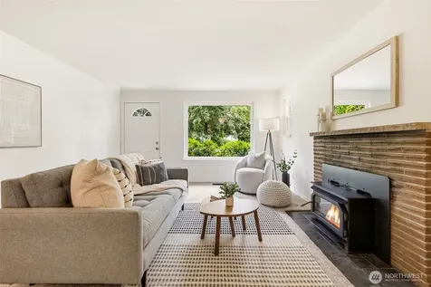 20211 24th Avenue NE Shoreline WA 98155
