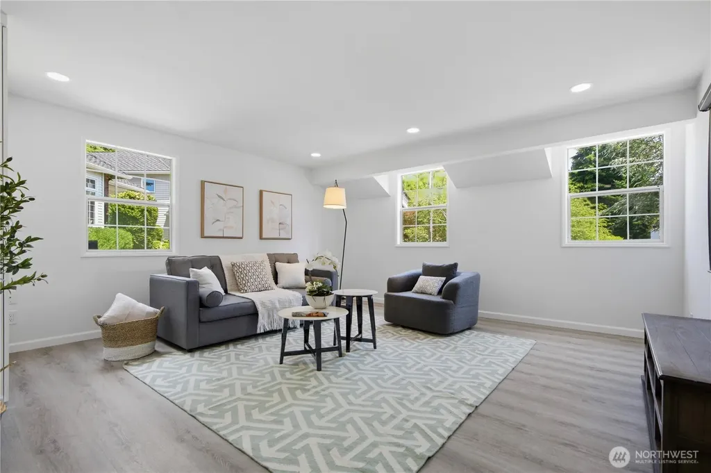 14907 SE 64th Street Bellevue WA 98006