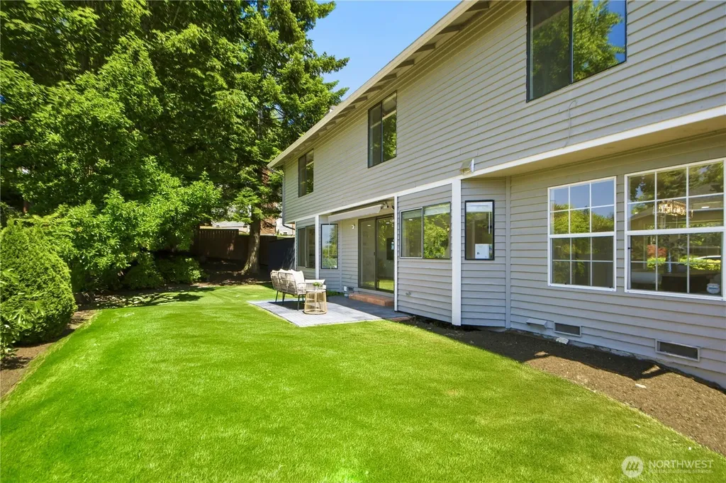 14907 SE 64th Street Bellevue WA 98006
