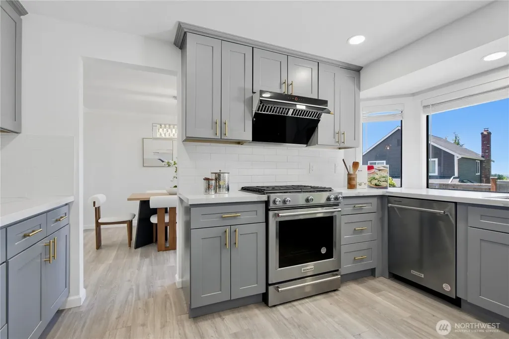 14907 SE 64th Street Bellevue WA 98006