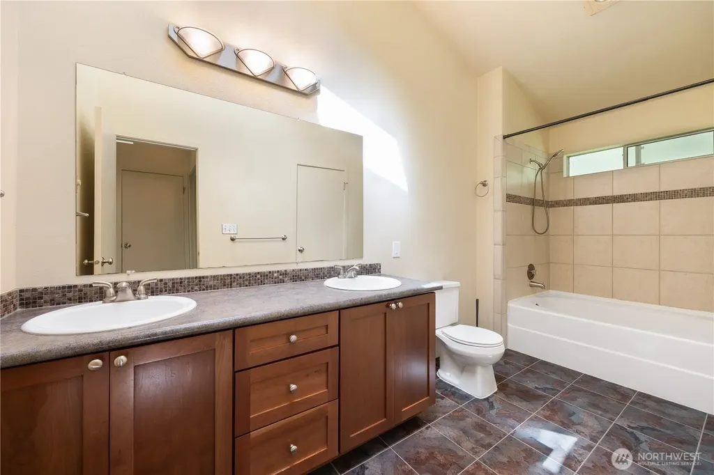 3540 Lake Washington Boulevard SE Bellevue WA 98006
