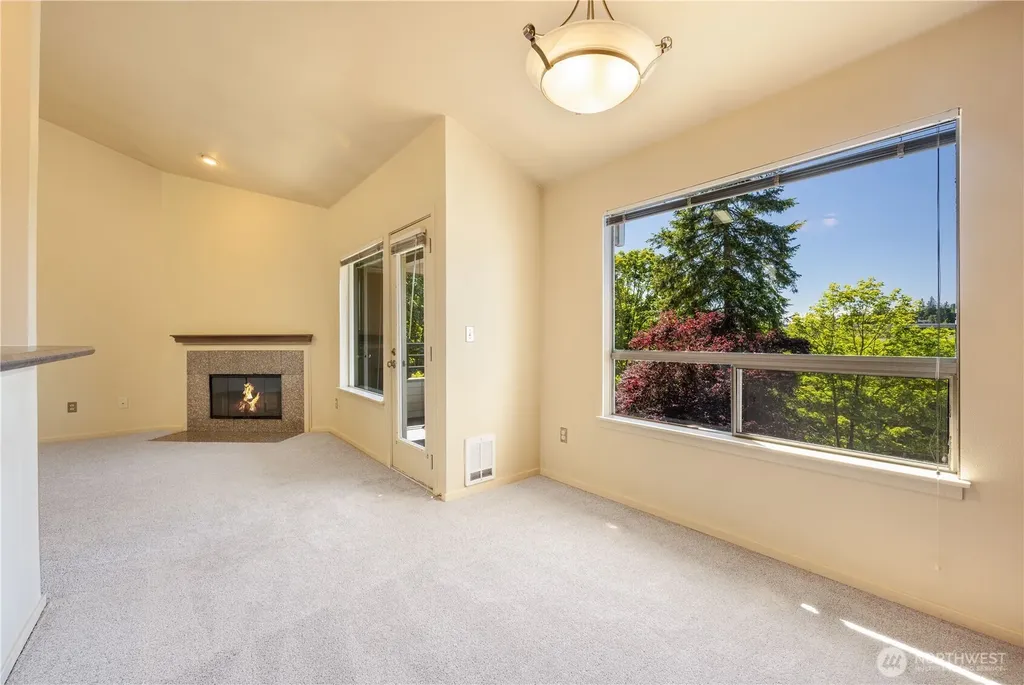 3540 Lake Washington Boulevard SE Bellevue WA 98006