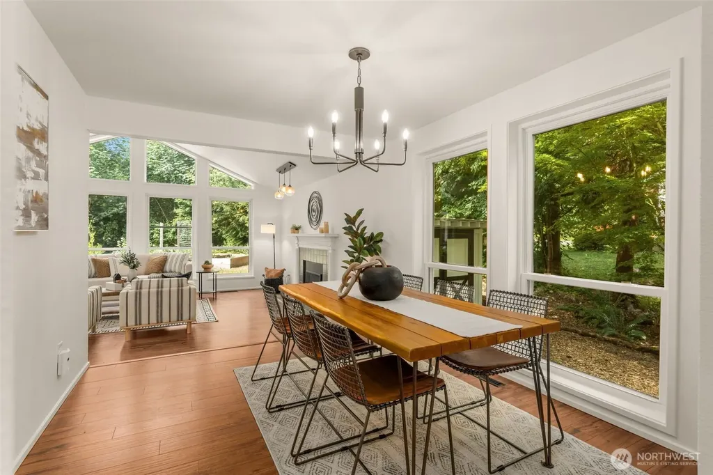 25901 SE Tiger Mountain Road Issaquah WA 98027