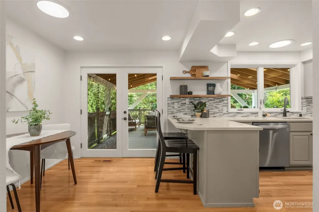 25901 SE Tiger Mountain Road Issaquah WA 98027