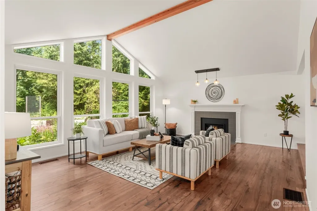 25901 SE Tiger Mountain Road Issaquah WA 98027
