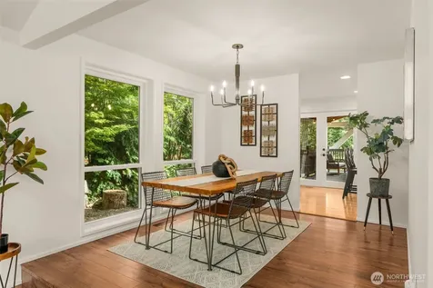 25901 SE Tiger Mountain Road Issaquah WA 98027