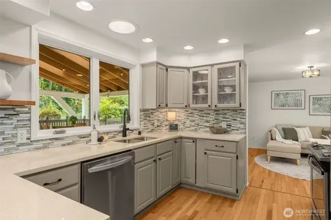 25901 SE Tiger Mountain Road Issaquah WA 98027