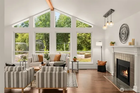 25901 SE Tiger Mountain Road Issaquah WA 98027