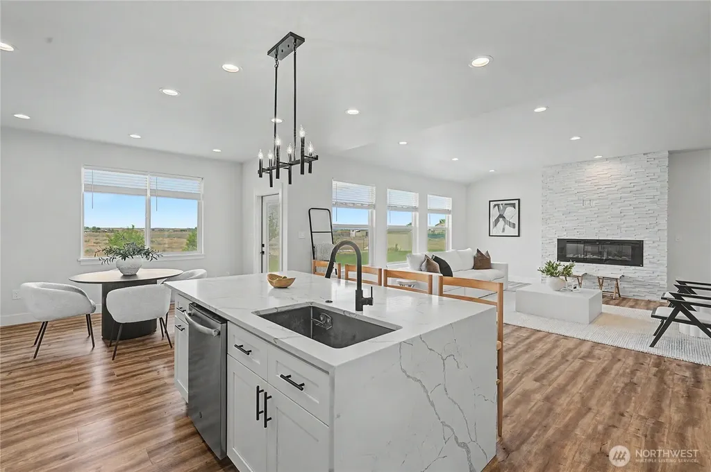 7526 Road D.5 NE Moses Lake WA 98837