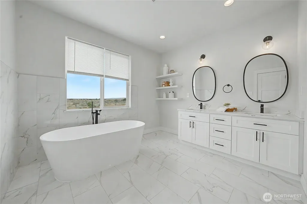 7526 Road D.5 NE Moses Lake WA 98837