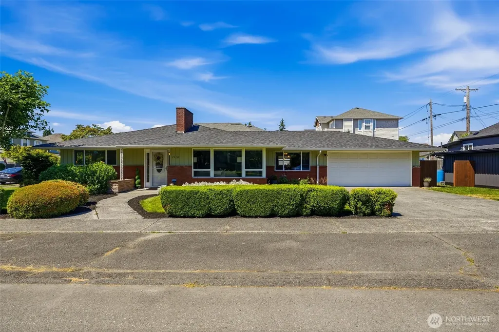1931 Hoyt Avenue Everett WA 98201