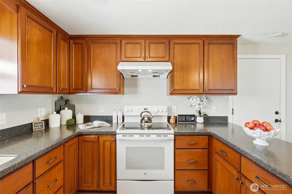 1931 Hoyt Avenue Everett WA 98201