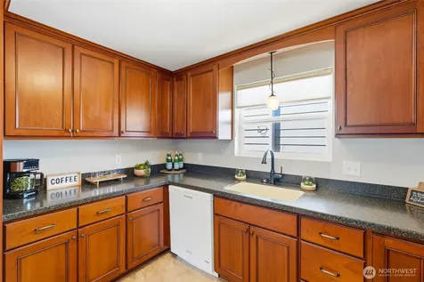 1931 Hoyt Avenue Everett WA 98201