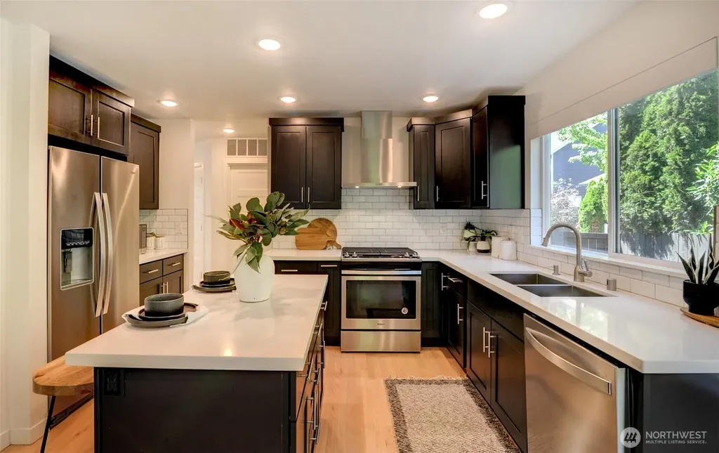 1622 Monroe Avenue NE Renton WA 98056