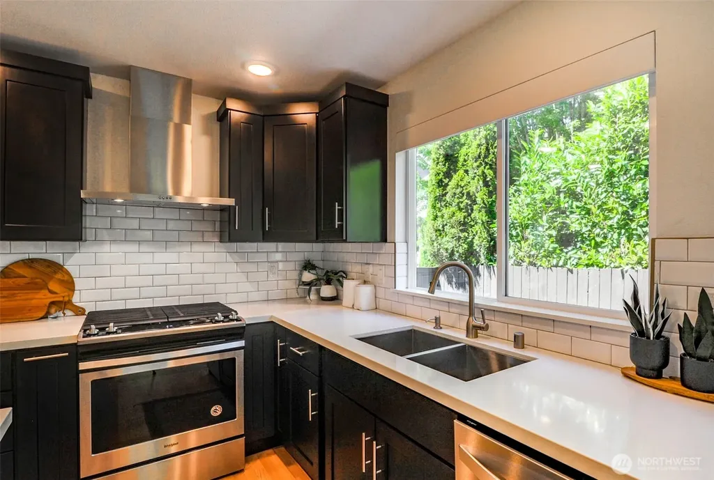 1622 Monroe Avenue NE Renton WA 98056