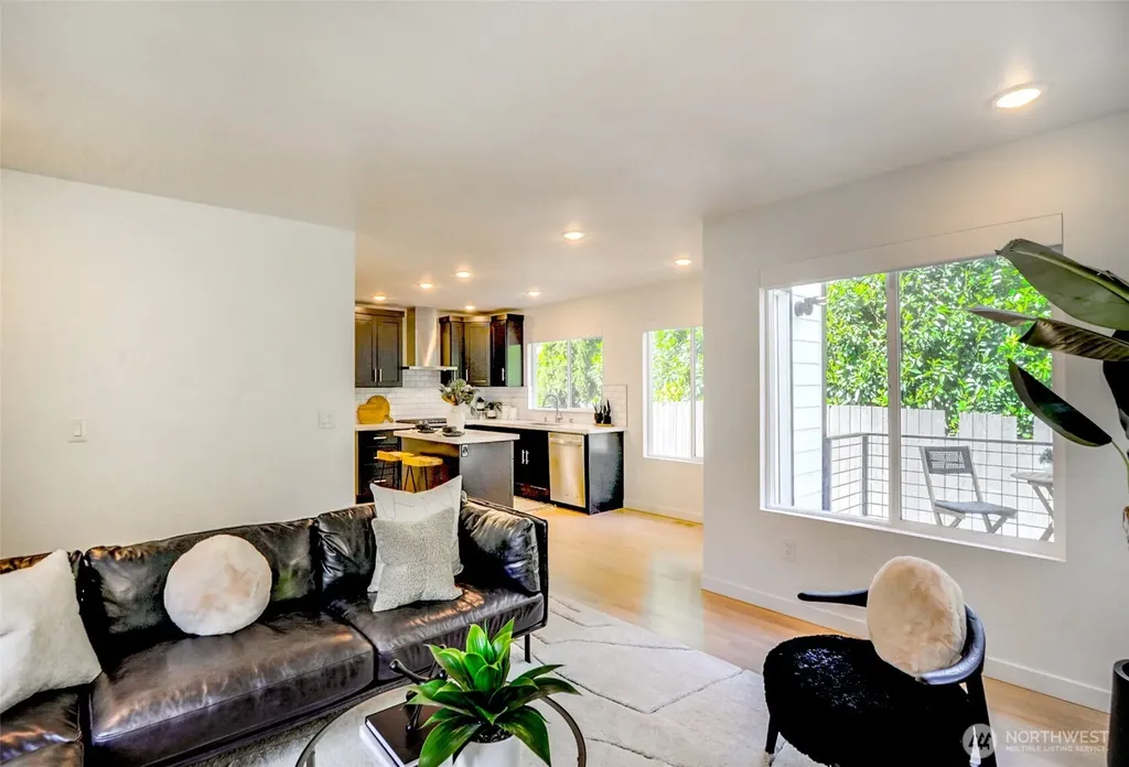 1622 Monroe Avenue NE Renton WA 98056