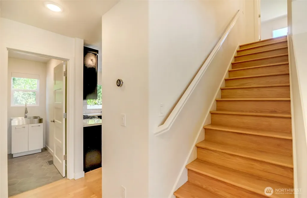 1622 Monroe Avenue NE Renton WA 98056