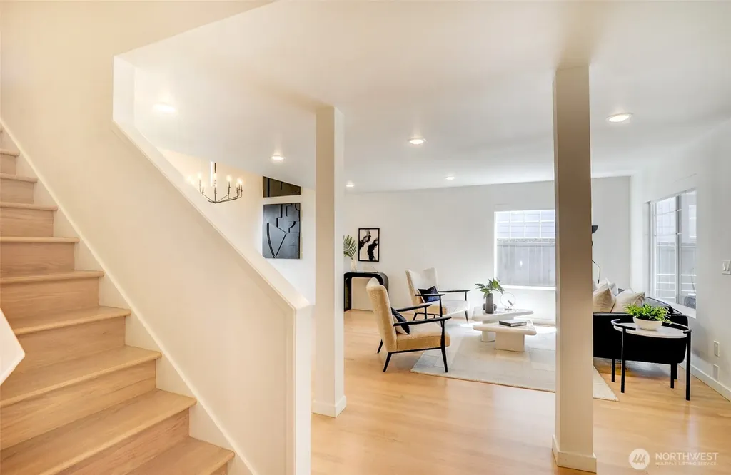 1622 Monroe Avenue NE Renton WA 98056