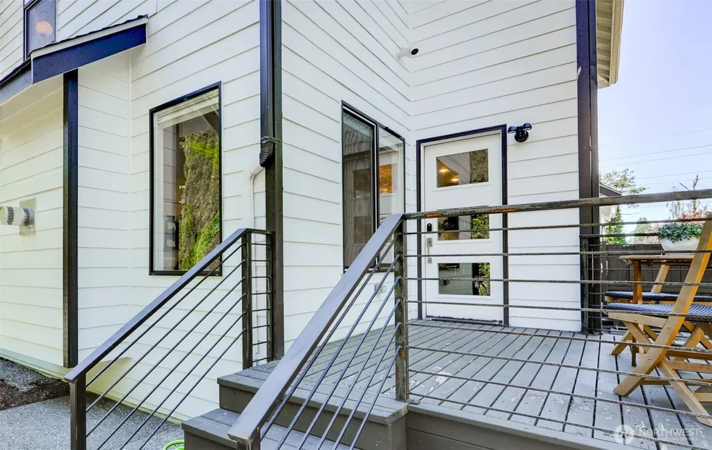 1622 Monroe Avenue NE Renton WA 98056