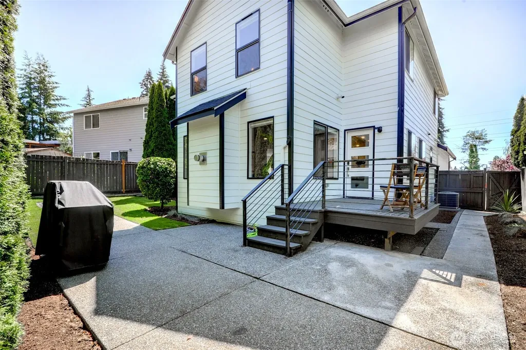1622 Monroe Avenue NE Renton WA 98056