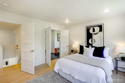 1622 Monroe Avenue NE Renton WA 98056