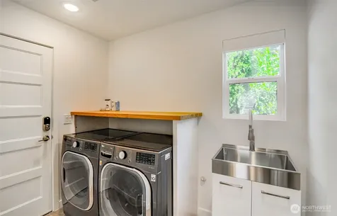 1622 Monroe Avenue NE Renton WA 98056