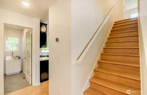 1622 Monroe Avenue NE Renton WA 98056