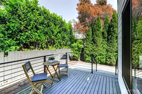 1622 Monroe Avenue NE Renton WA 98056