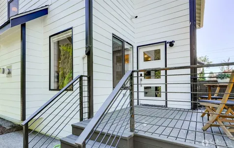 1622 Monroe Avenue NE Renton WA 98056